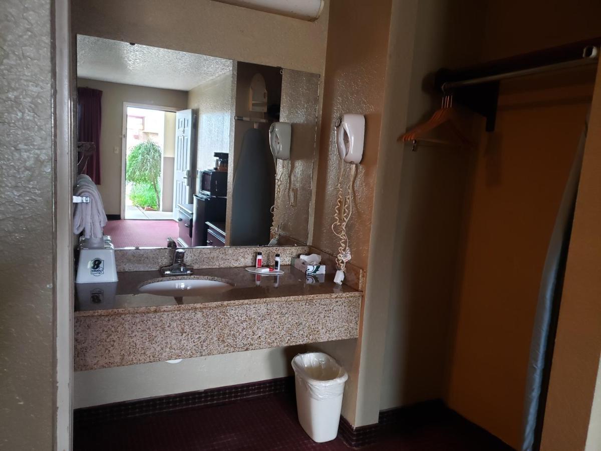 Motel Super 8 By Wyndham Caddo Valley Area