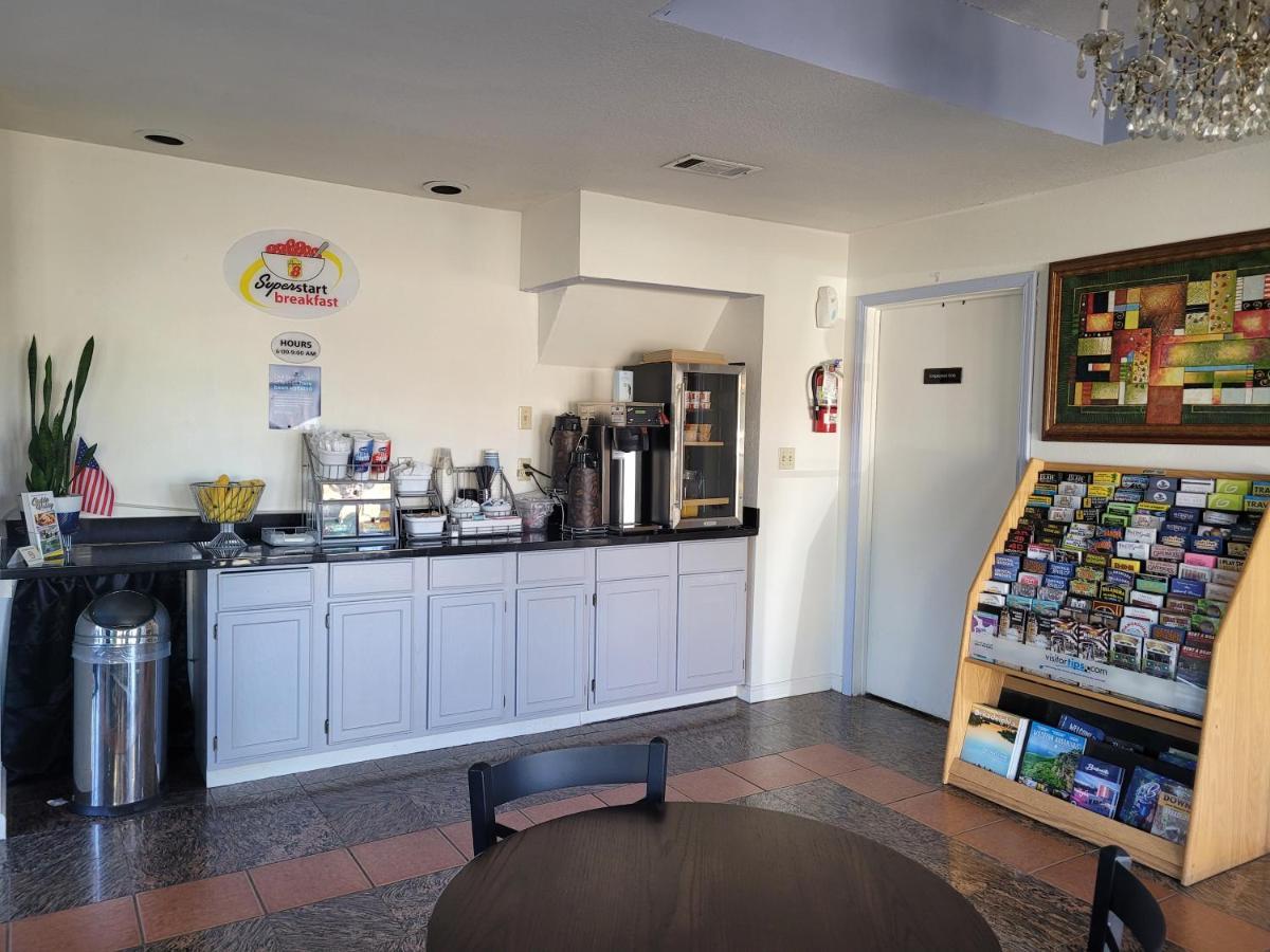 Super 8 By Wyndham Caddo Valley Area Motel 2*