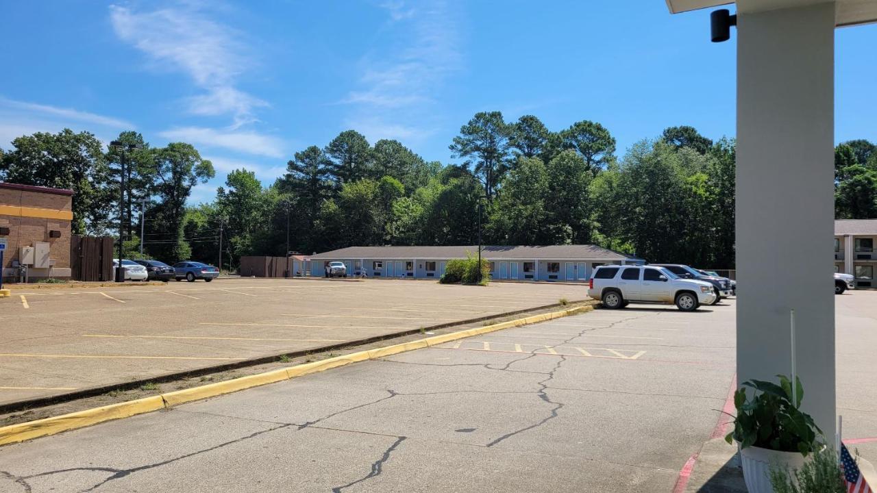 Super 8 By Wyndham Caddo Valley Area