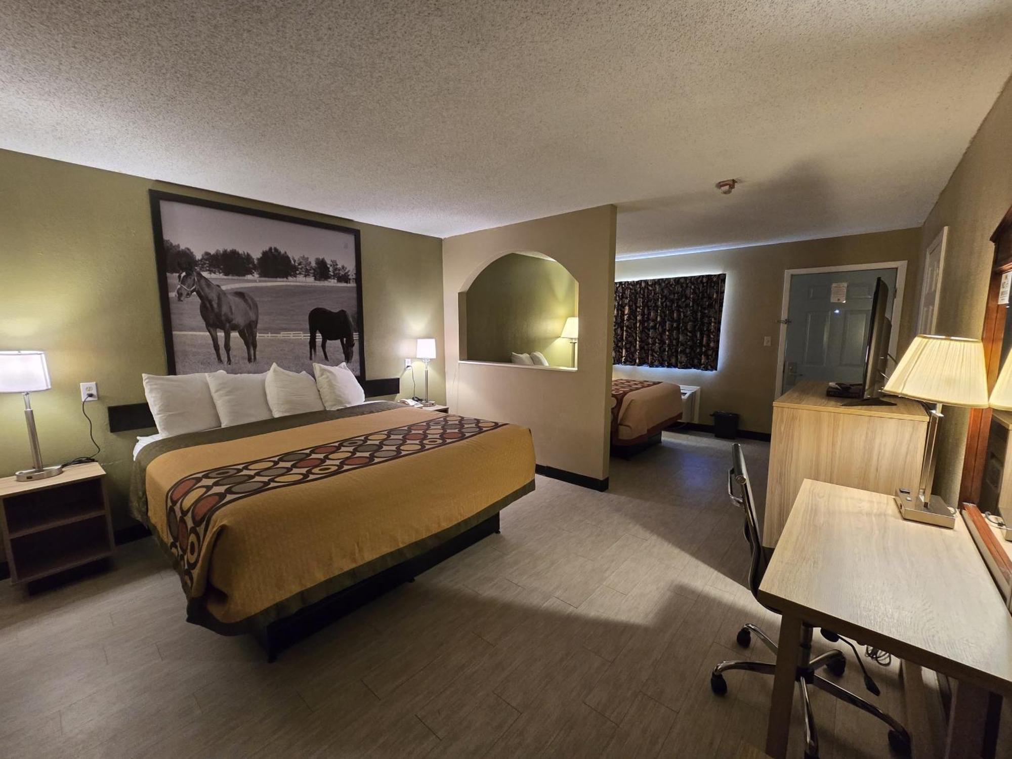 Super 8 By Wyndham Caddo Valley Area
